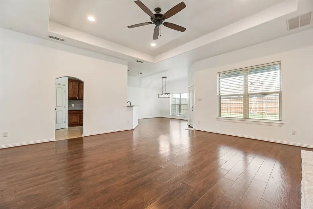 2808 Park Street Ennis, TX 75119