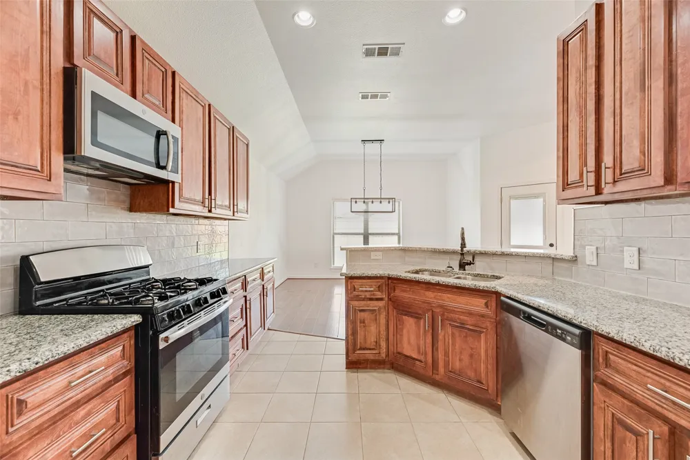2808 Park Street Ennis, TX 75119