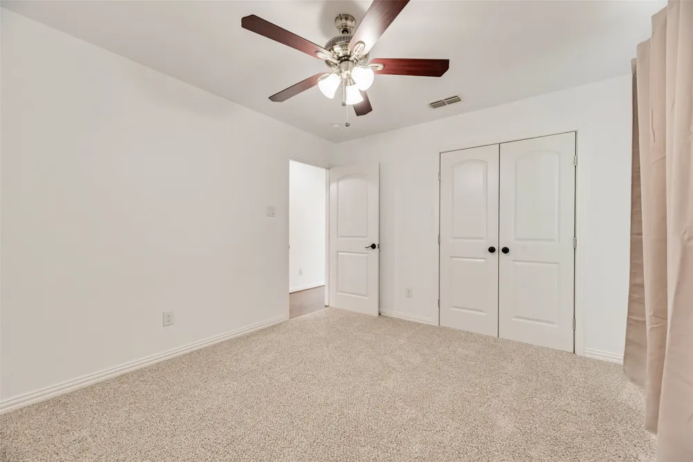 2808 Park Street Ennis, TX 75119