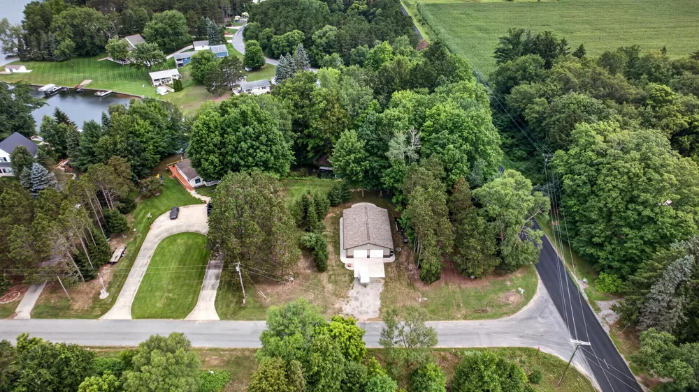 2183 White Birch Drive Mears, MI 49436