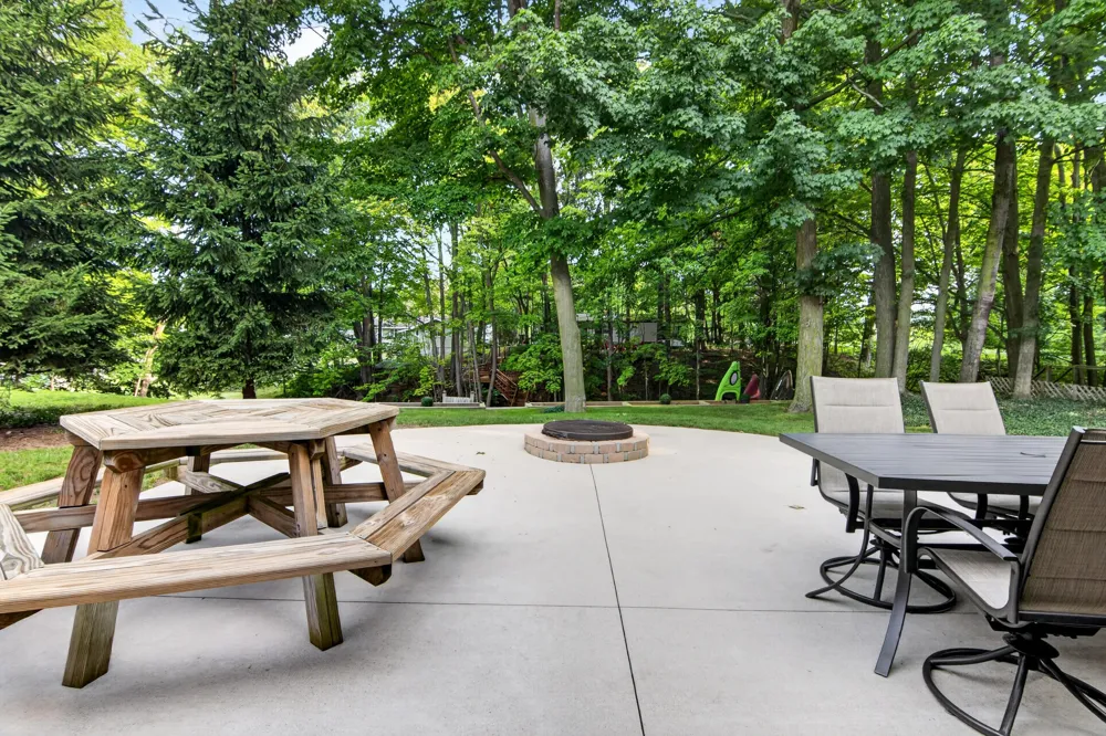 2183 White Birch Drive Mears, MI 49436