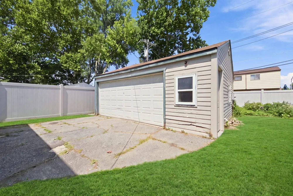 31040 Stephen Avenue Westland, MI 48185