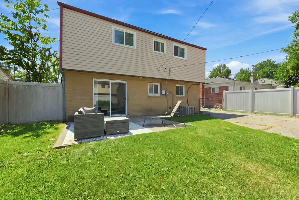 31040 Stephen Avenue Westland, MI 48185