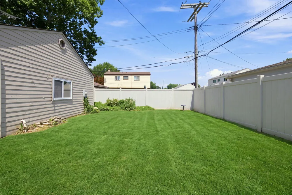 31040 Stephen Avenue Westland, MI 48185
