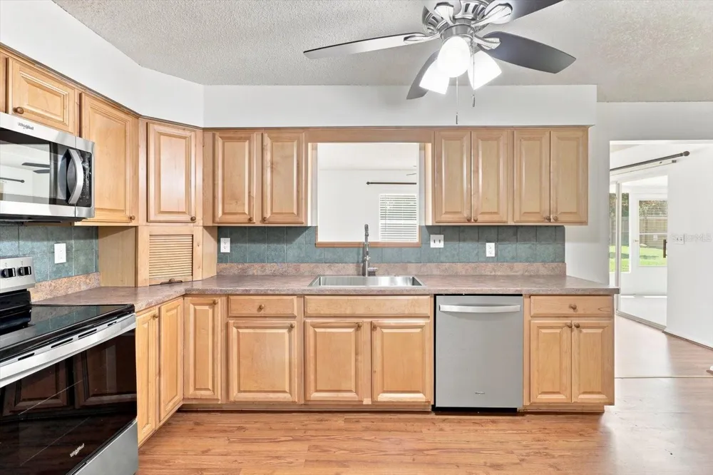 1285 HAGGERTY POINT Crystal River, FL 34429