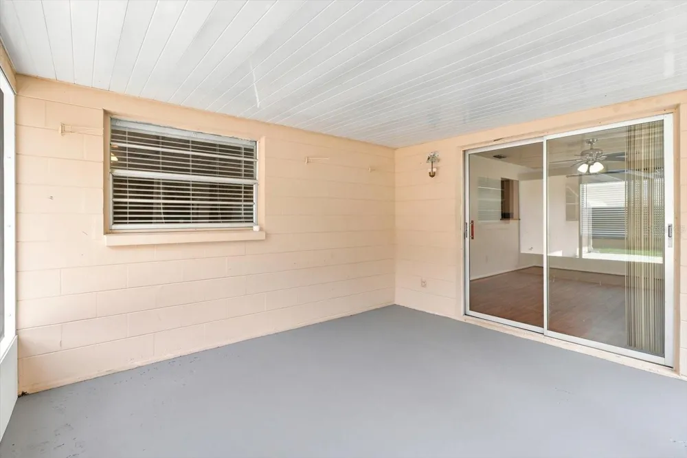 1285 HAGGERTY POINT Crystal River, FL 34429