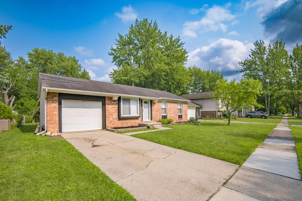 5719 Sunset Trail Ypsilanti, MI 48197
