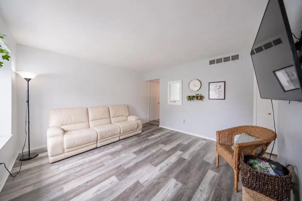 5719 Sunset Trail Ypsilanti, MI 48197