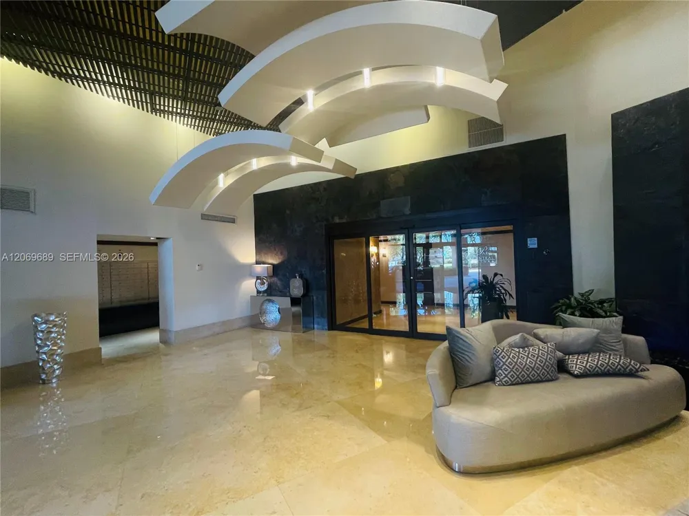 3300 NE 191st St #1101 Aventura, FL 33180