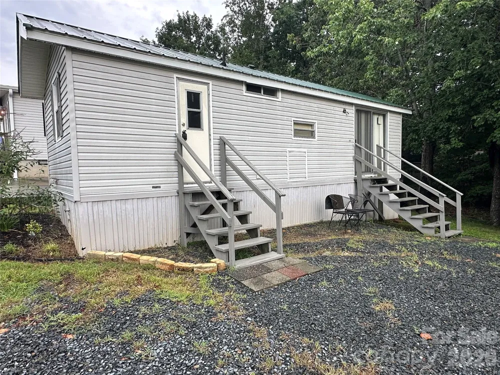 109 Hummingbird Circle New London, NC 28127