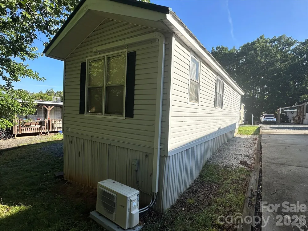 109 Hummingbird Circle New London, NC 28127