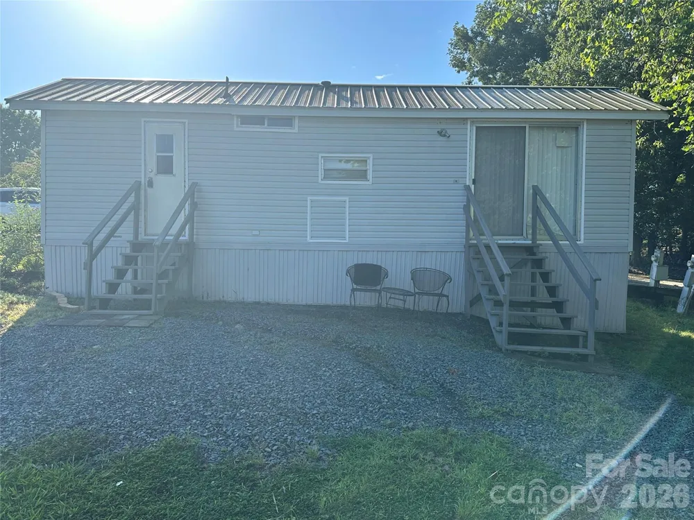 109 Hummingbird Circle New London, NC 28127