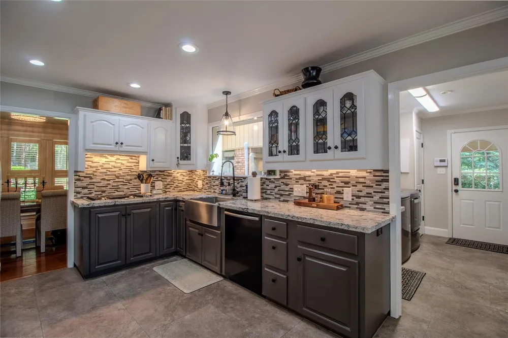 3783 Spring Drive Huntsville, TX 77340