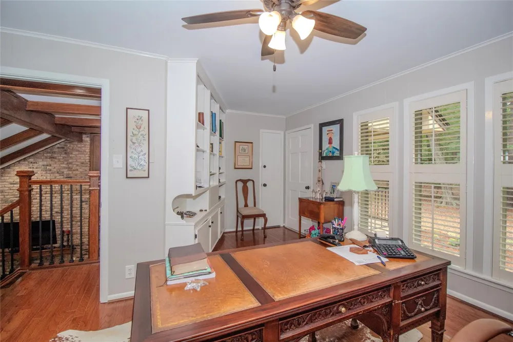 3783 Spring Drive Huntsville, TX 77340