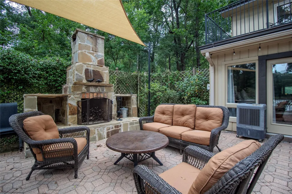 3783 Spring Drive Huntsville, TX 77340