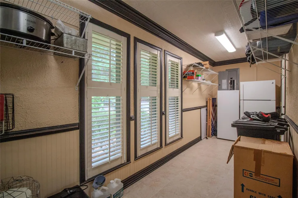 3783 Spring Drive Huntsville, TX 77340
