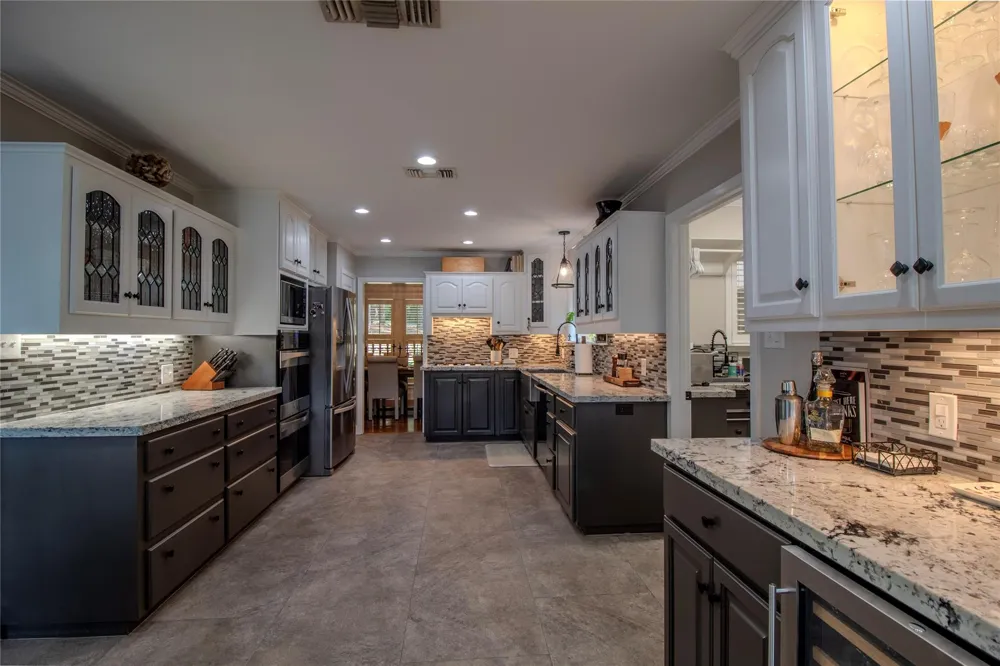 3783 Spring Drive Huntsville, TX 77340