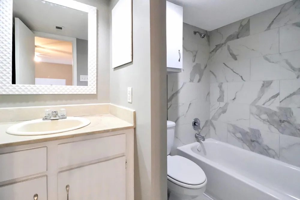5929 Queensloch Drive #127 Houston, TX 77096