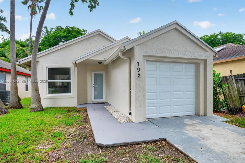 792 SW 9th St Florida City, FL 33034
