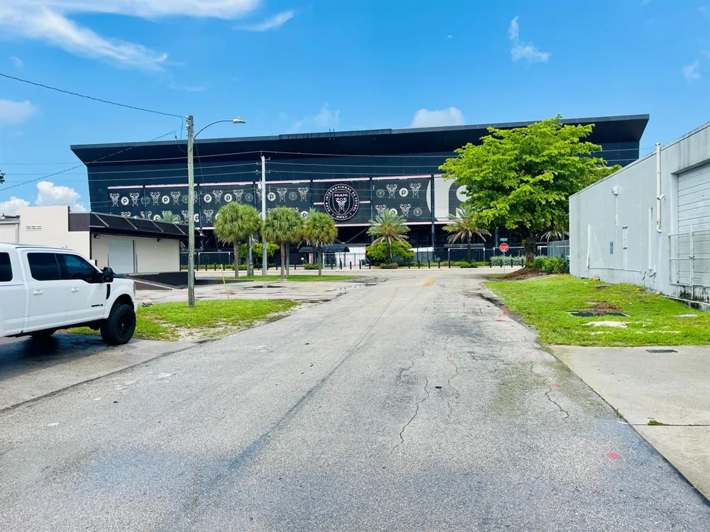 1140 NW 54th Street Fort Lauderdale, FL 33309
