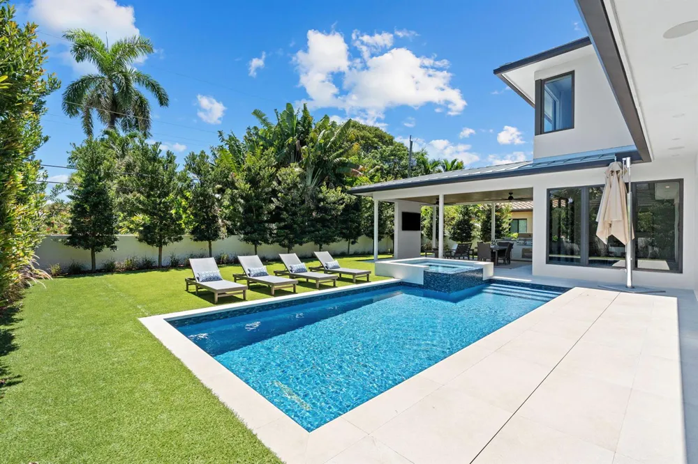 2506 NE 14TH STREET Fort Lauderdale, FL 33304