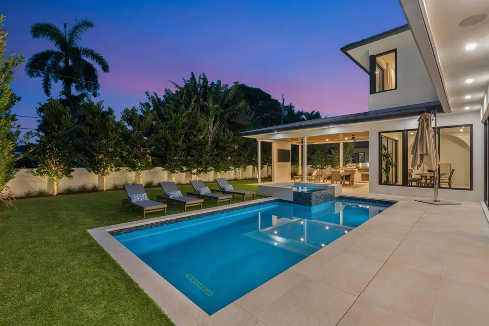 2506 NE 14TH STREET Fort Lauderdale, FL 33304