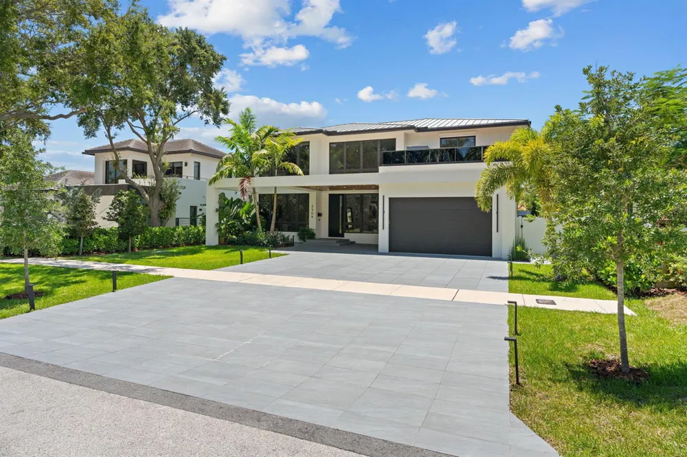 2506 NE 14TH STREET Fort Lauderdale, FL 33304
