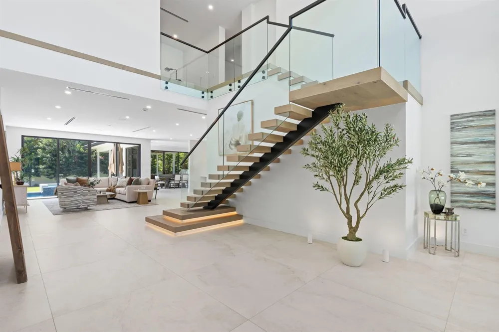 2506 NE 14TH STREET Fort Lauderdale, FL 33304