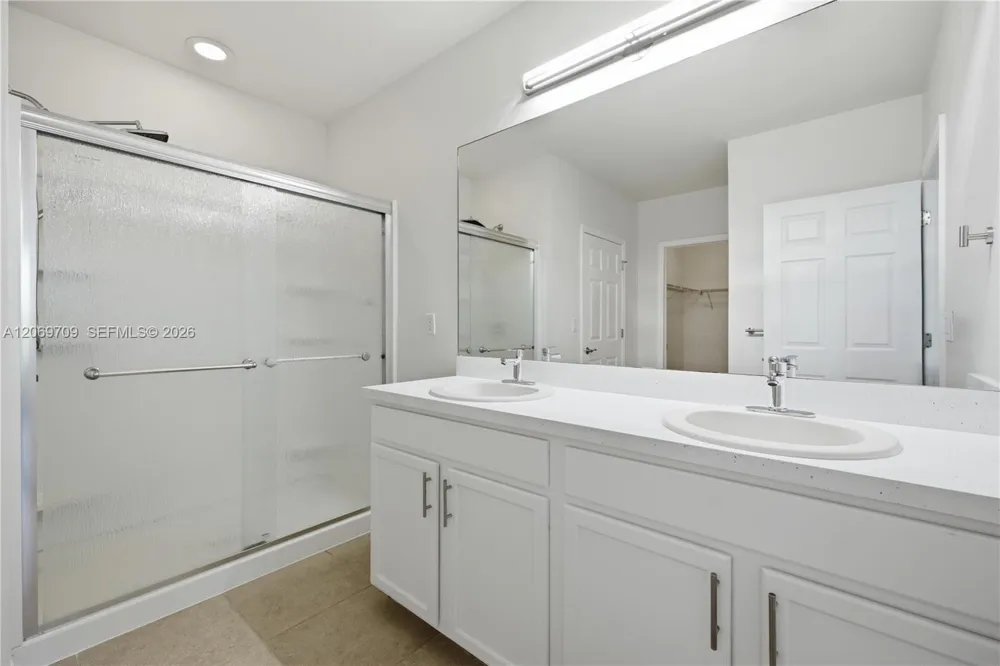 10288 silver pond LN Lehigh Acres, FL 33936