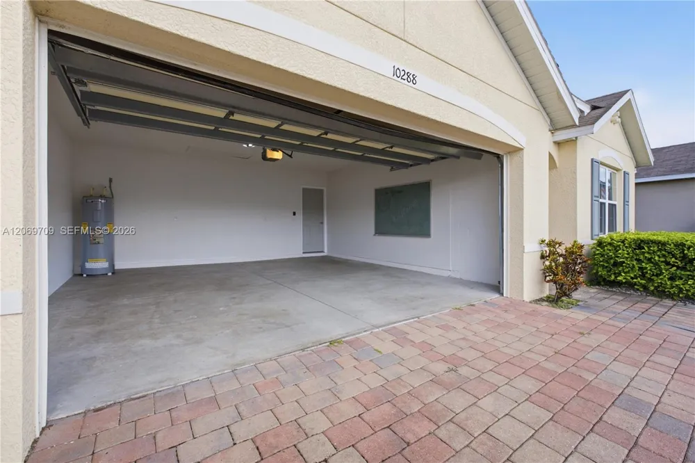 10288 silver pond LN Lehigh Acres, FL 33936