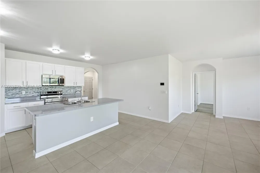 10288 silver pond LN Lehigh Acres, FL 33936