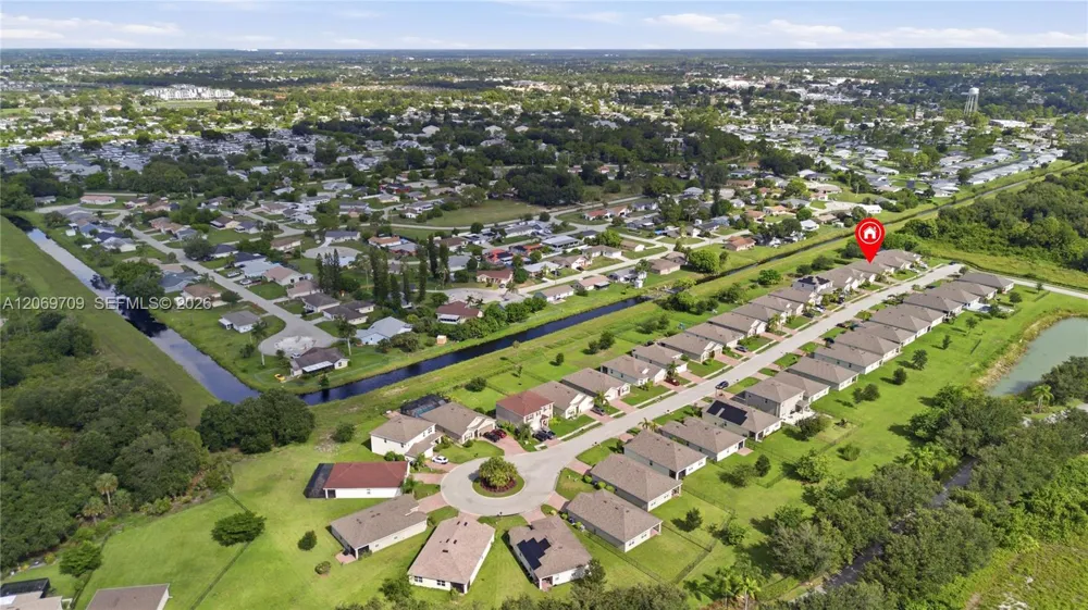 10288 silver pond LN Lehigh Acres, FL 33936