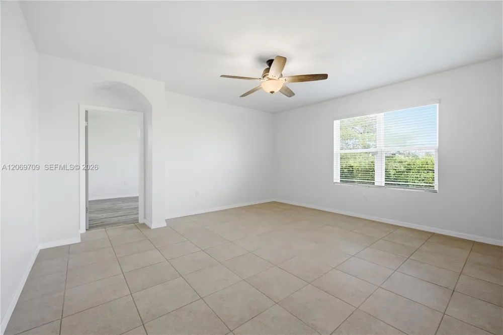10288 silver pond LN Lehigh Acres, FL 33936