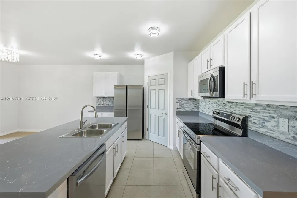 10288 silver pond LN Lehigh Acres, FL 33936
