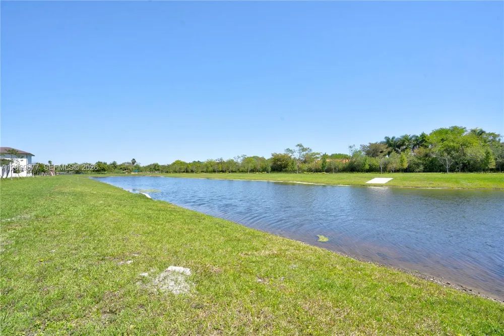 4390 SW 122nd Ter Davie, FL 33330