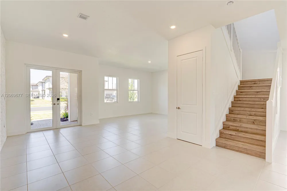 4390 SW 122nd Ter Davie, FL 33330