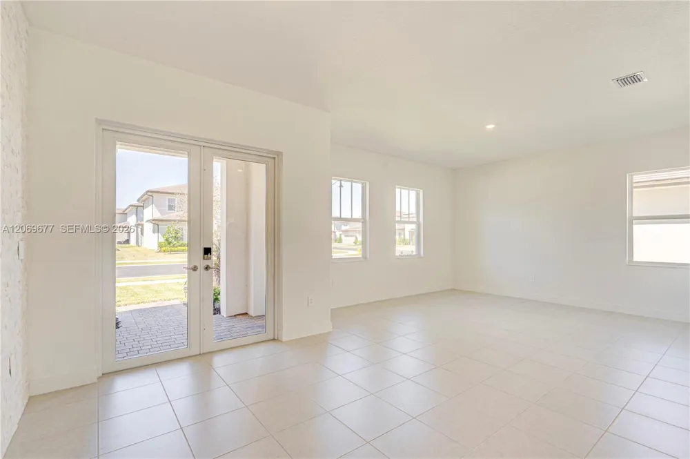 4390 SW 122nd Ter Davie, FL 33330