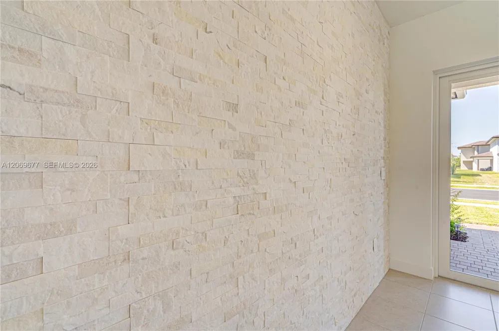 4390 SW 122nd Ter Davie, FL 33330