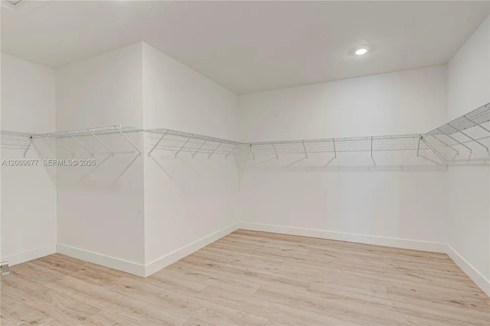 4390 SW 122nd Ter Davie, FL 33330