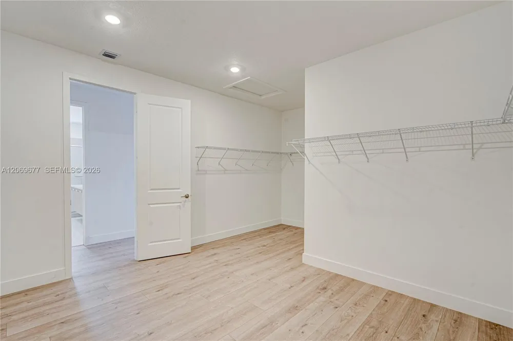 4390 SW 122nd Ter Davie, FL 33330