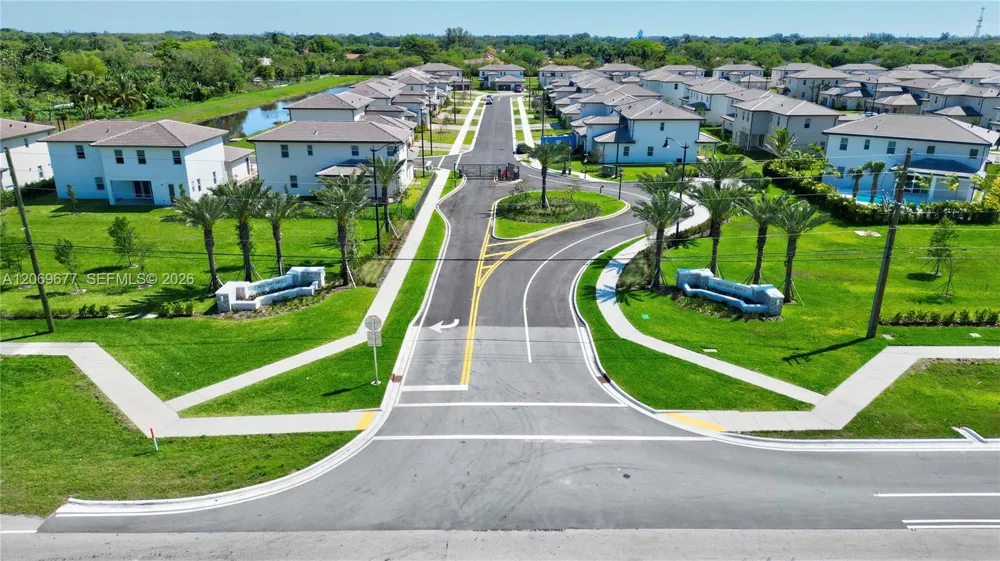 4390 SW 122nd Ter Davie, FL 33330
