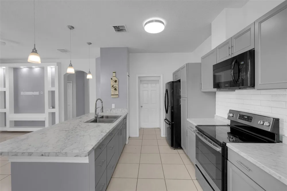 4384 PARADISE COVE COURT Kissimmee, FL 34746