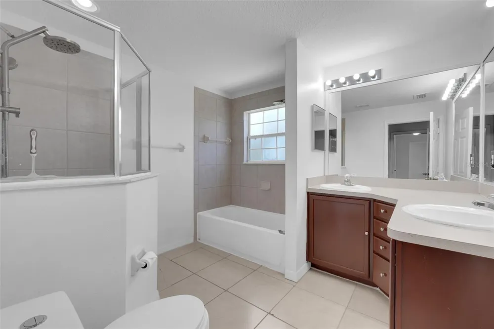4384 PARADISE COVE COURT Kissimmee, FL 34746