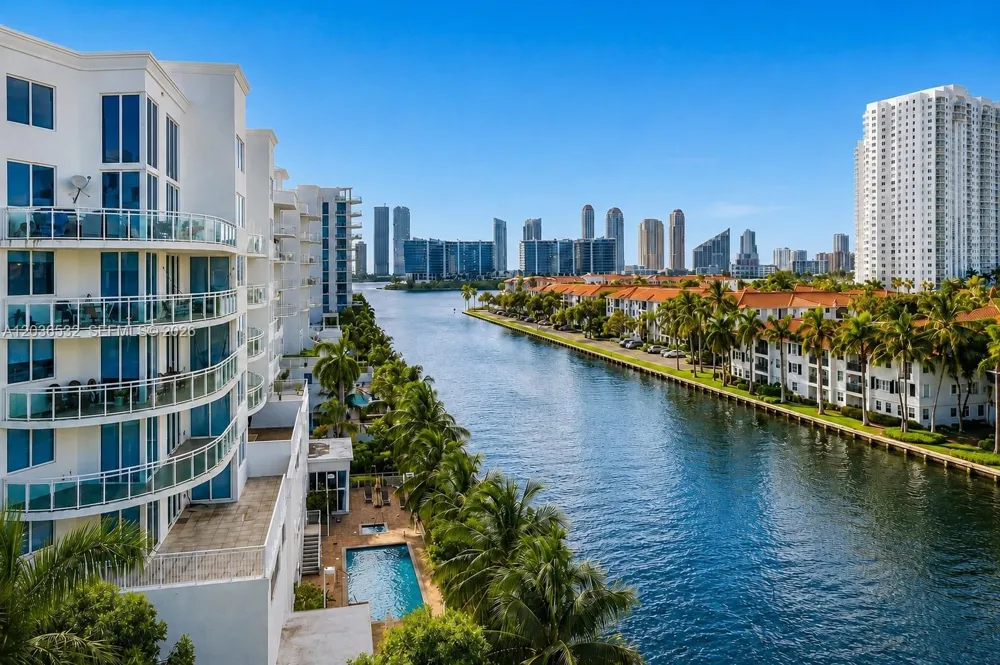 3000 NE 188th St #604 Aventura, FL 33180