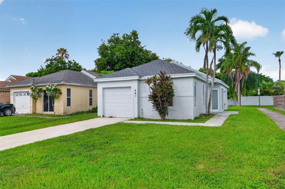 941 SW 7th Pl Florida City, FL 33034