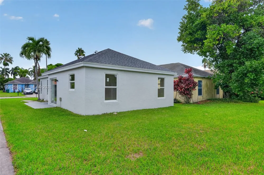 941 SW 7th Pl Florida City, FL 33034