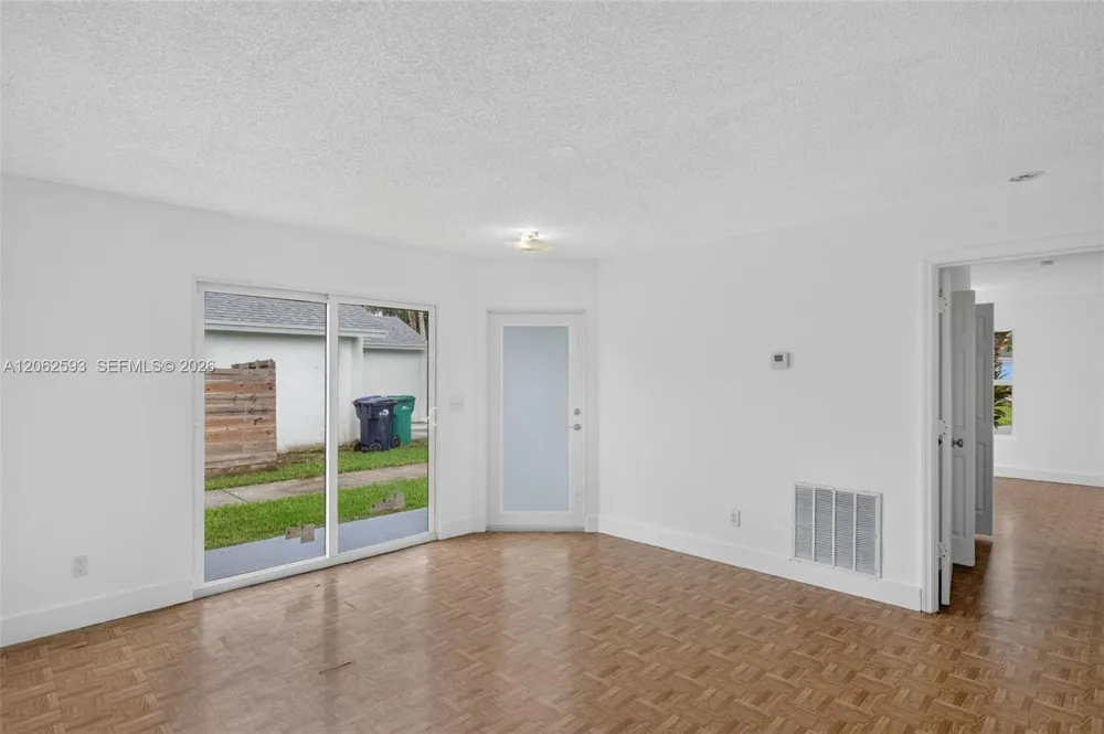 941 SW 7th Pl Florida City, FL 33034