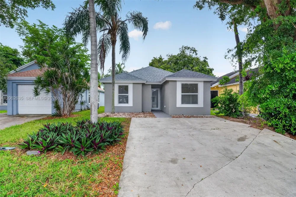 744 SW 9th St Florida City, FL 33034