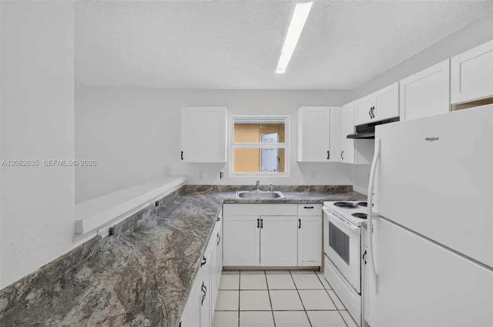 744 SW 9th St Florida City, FL 33034
