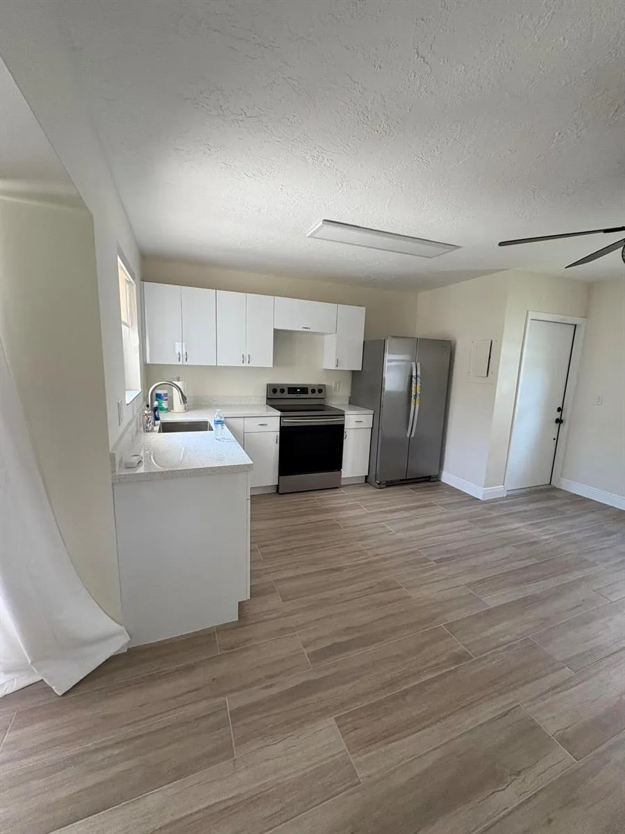 10928 SW 2nd Street Miami, FL 33174